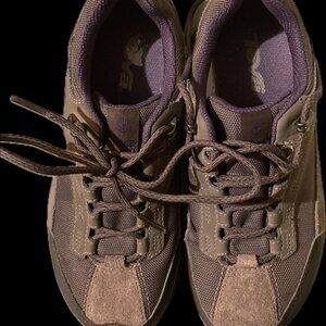 TEVA Womens Waterproof Tideseal Hiking Sneakers Size 7 NWOB